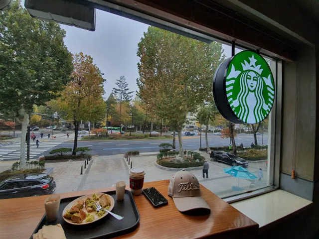 Starbucks Hangnyeoul Station