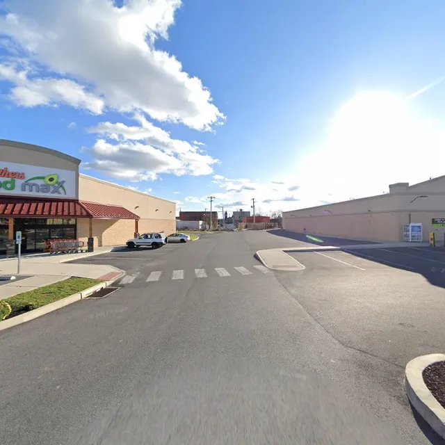 Shoppes at the Bridges