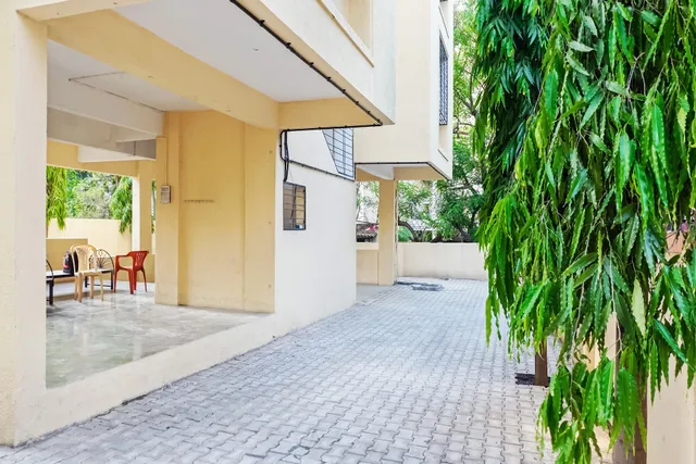 OYO LIFE PUN607 PG in Vadgaon Budruk