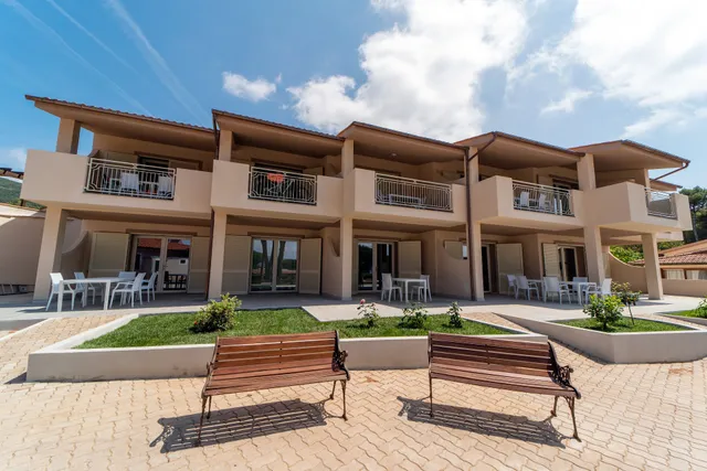 Rta Residence Le Grazie Est