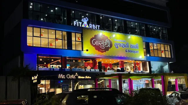 Basundi Gujarati Thali & Banquet vasna