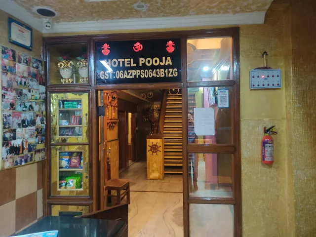 OYO 29304 Hotel Pooja