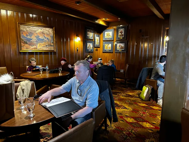 El Tovar cocktail lounge