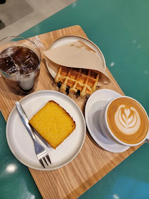 Blue Bottle Coffee - Kyoto Kiyamachi Cafe