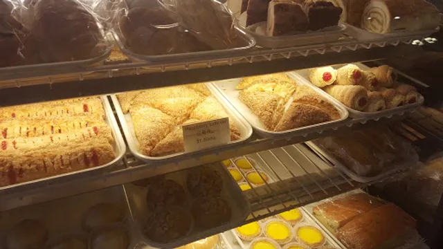 Mc Garden Coffee & Bakery