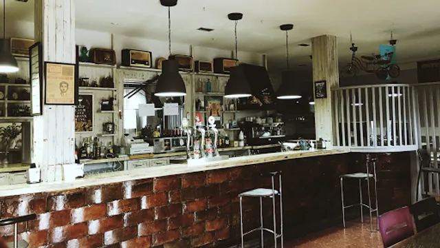 Bar & Cafetería Gurugú