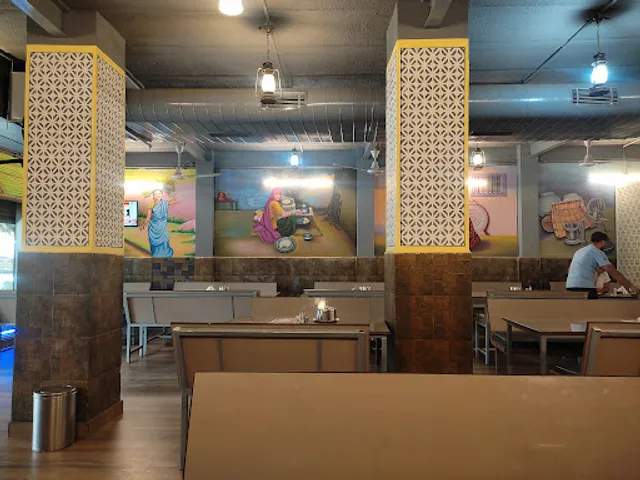 Shri Ram Sweets & Restaurant