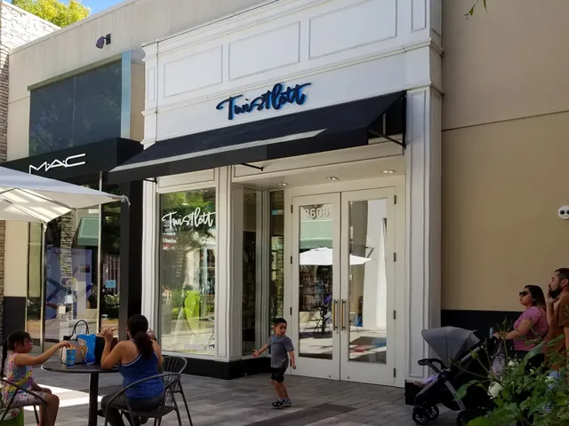 Twistlett CA. Permanent JEWELRY Store