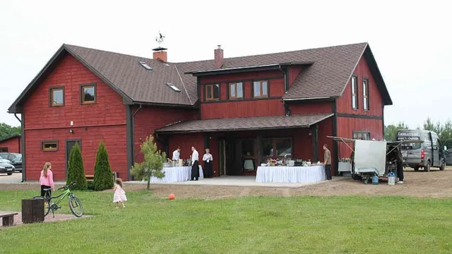 Raganas slota , viesu nams