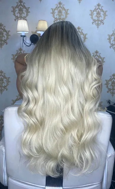 Espaço KATIA HOERNER- Mega hair em Santos