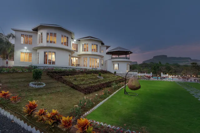 SaffronStays The White Castle - Villa in Igatpuri