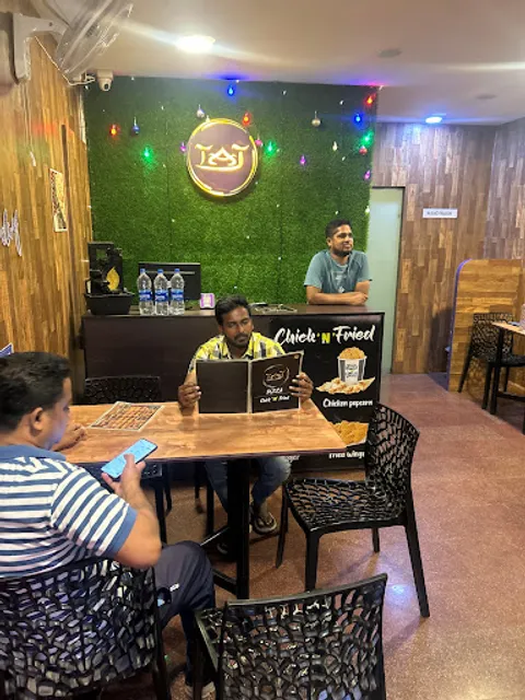 Taj Pizza - Best Pizza in Madurai | Own made Base & flavours of Sauces