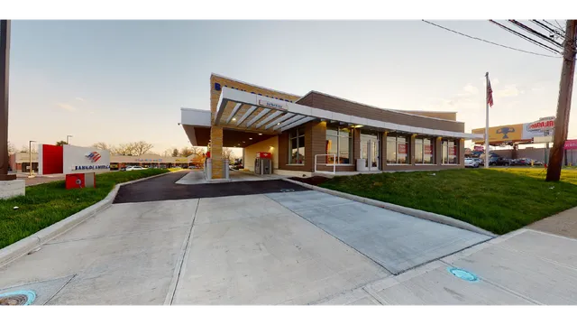 Bank of America (with Drive-thru ATM)