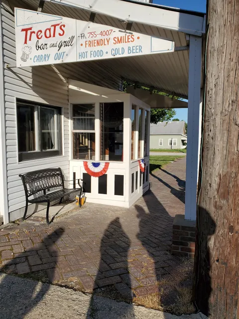 Treats Bar and Grill