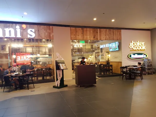 UP Town Center - Italianni's