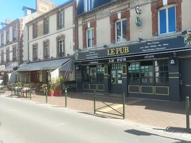 Le Pub