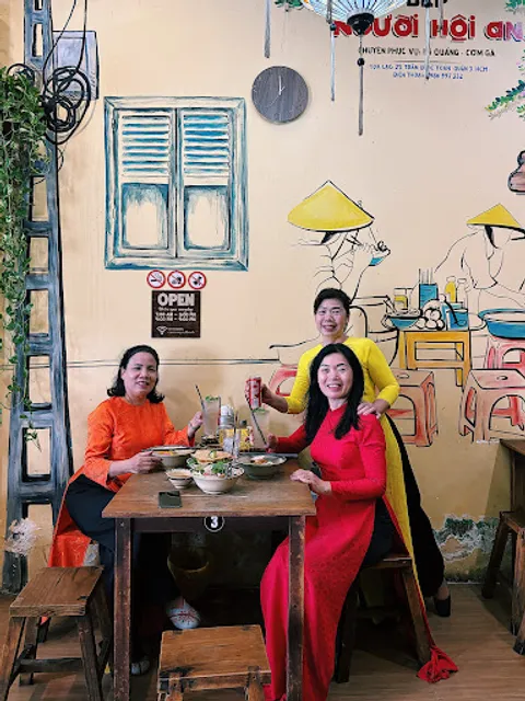 Bếp Người Hội An - Tiệm Mì Quảng & Cơm Gà