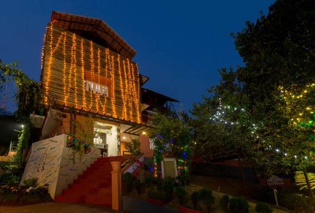 Girassol Serviced Villa