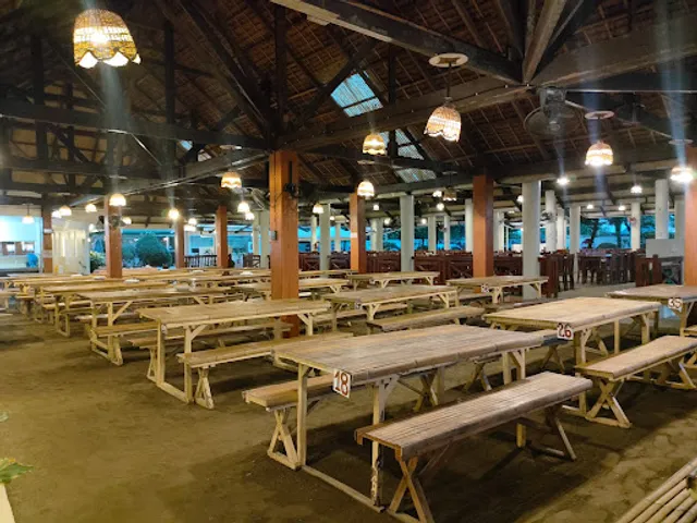 Tatoy's Manokan and Seafood Restaurant