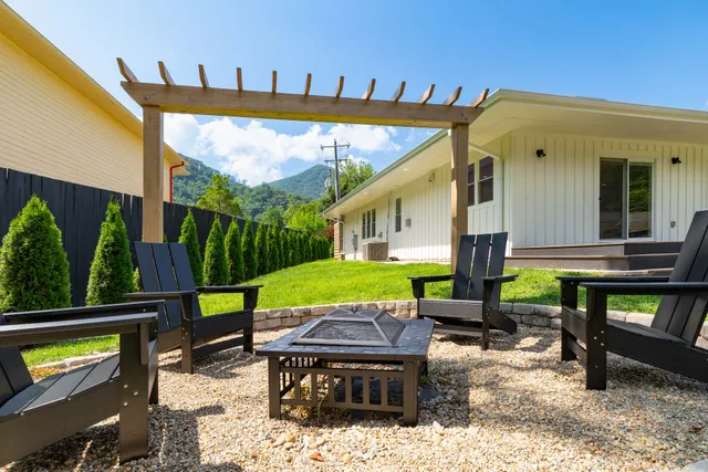 The Dogwood - Boutique Motel