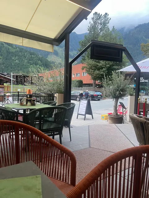 PATS - Pizza, Pasta & Bubbles