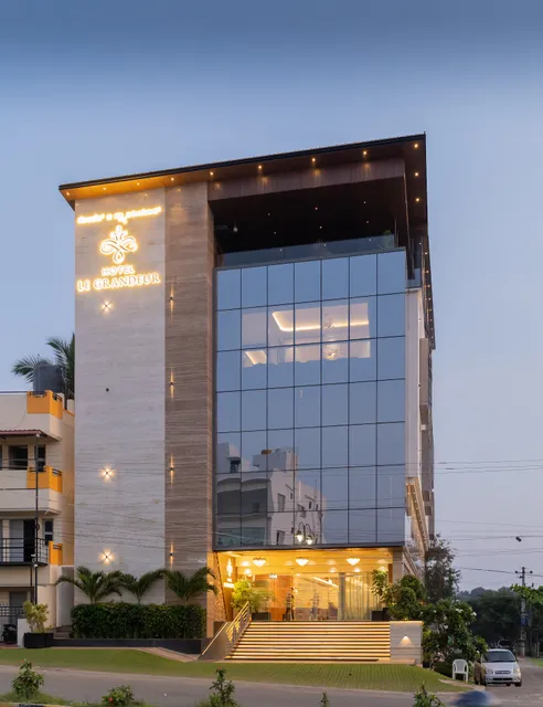 Hotel Le Grandeur