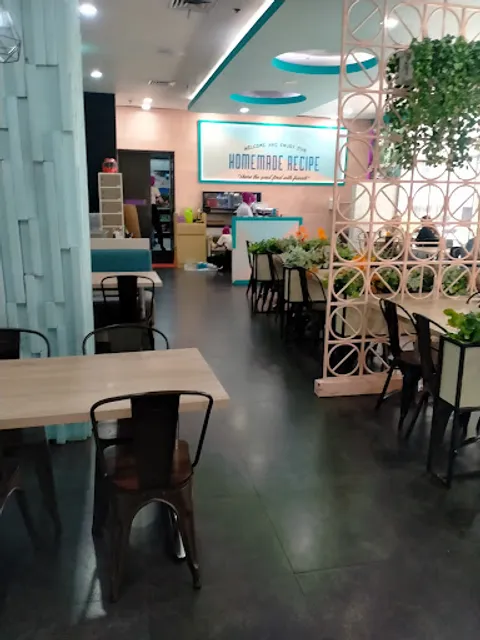 Solaria - Season City Mall