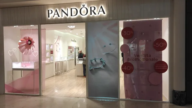 Pandora Concept Store c/o CC Grandemilia