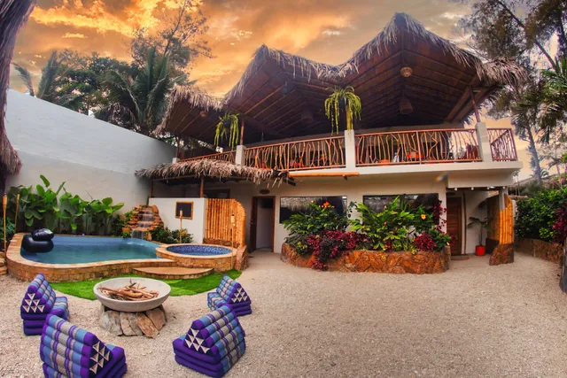 Tres Palmas Boutique Hotel