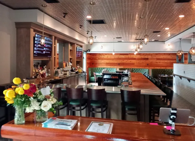 Mudlick Tap House Uptown Centerville