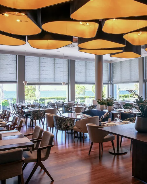 Salonika Restaurant & Bar