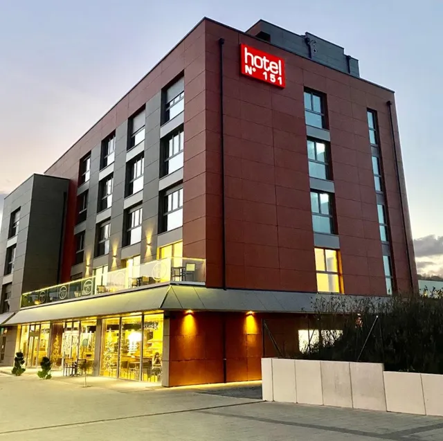 Hotel No151