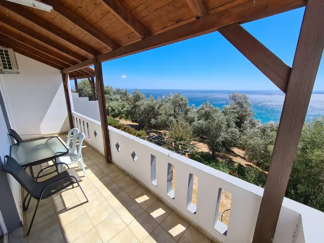 Golden Sun Apartments