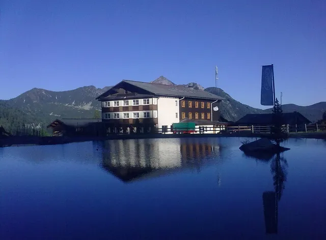 Jugendhotel Felseralm