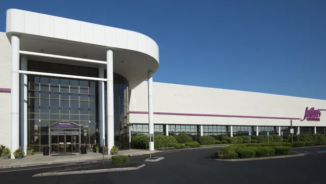 Jordan's Furniture Avon, MA