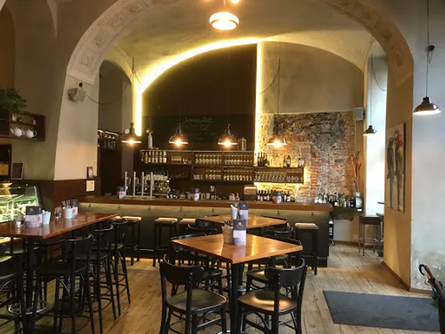 Café at the Palais Wellenstein