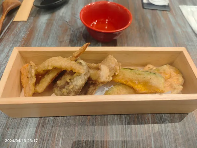 馬的生食丼（馬の生食丼）真的是深夜的日本料理 居酒屋 串燒 天婦羅