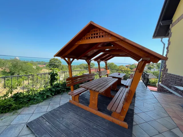 Balatoni Panoráma Villa
