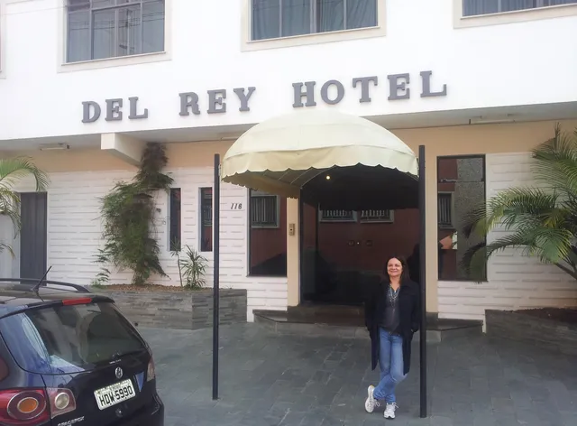 Del Rey Hotel