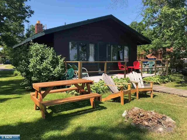 Sandy Point Lodge & Resort