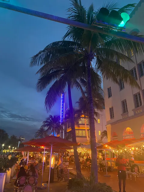 American Dream Tour Miami - City Tours in Classic Convertible Car