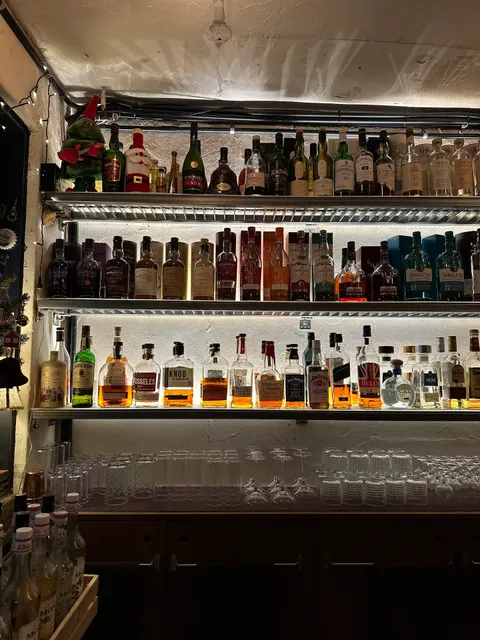 길바닥 Gil bar Dak