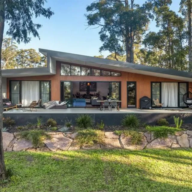 Bell Real Estate Emerald