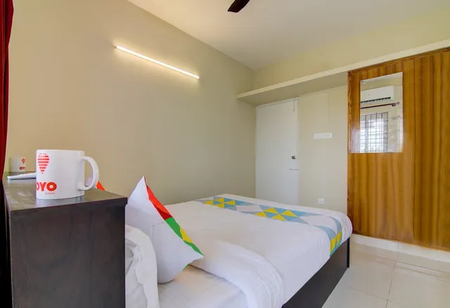 OYO Home 46358 Modern 2bhk Near Paradise Beach