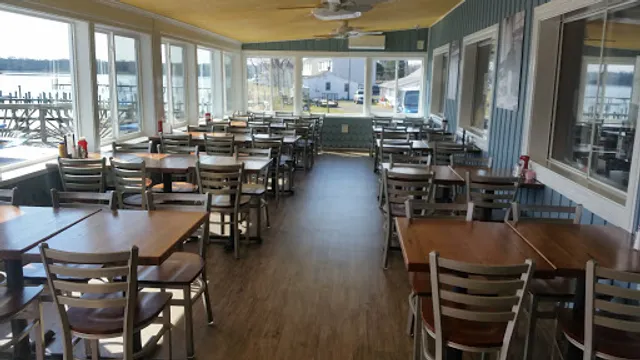 Stoney's Seafood House at Clarke's Landing