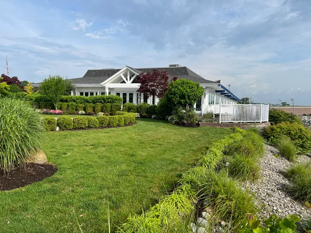 The Crystal Point Inn