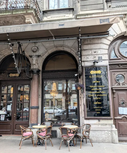 Művész Coffee House (Artist Cafe)
