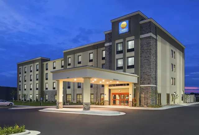 Comfort Inn & Suites West - Medical Center