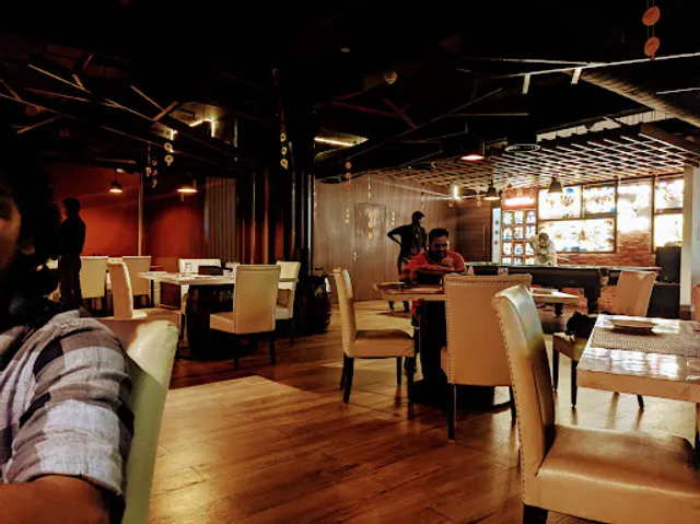 London Street Sports Pub