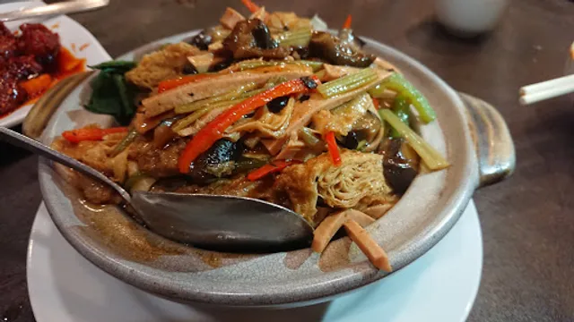 Po Lin Yuen Vegetarian Food
